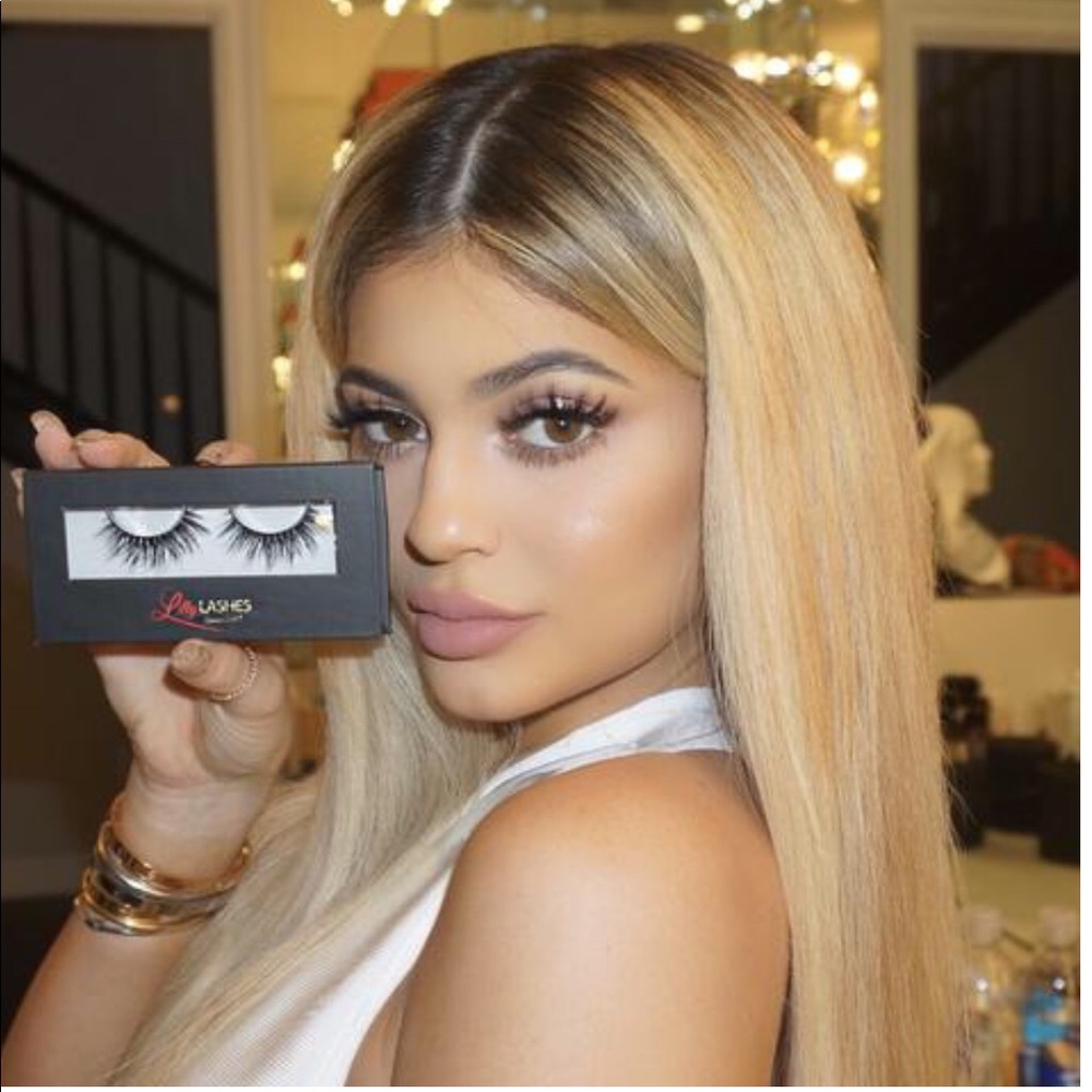 BRAND NEW  Lilly Lashes in “Miami” never opened!